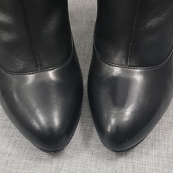 Givenchy Black Leather Stretch Runway Boot Block Heel Women\'s SZ 37 / 7 US READ